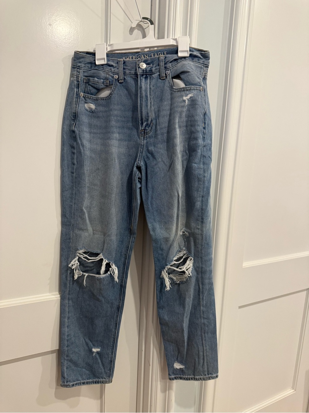 American Eagle Outfitters Light Blue Ripped Boyfriend Jeans
